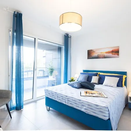 Rossana, By Short Holidays Apartment