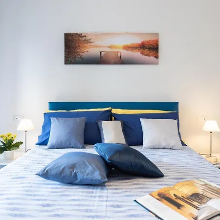 Rossana, By Short Holidays *