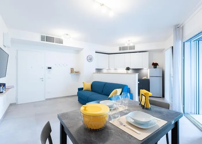 Rossana, By Short Holidays *