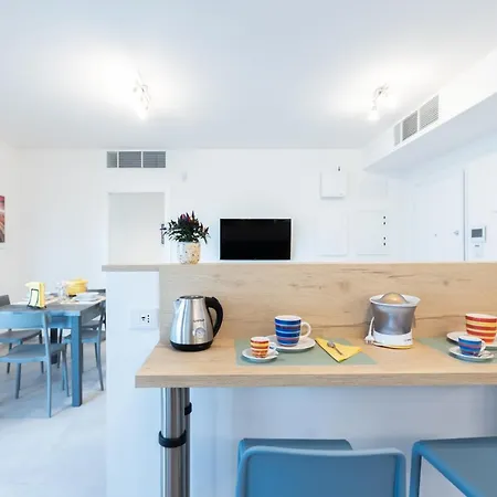 Rossana, By Short Holidays Болонья